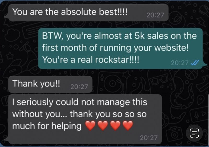 Message from a student saying she could not manage without Kotryna, and that her website is almost at 5k sales in its first month