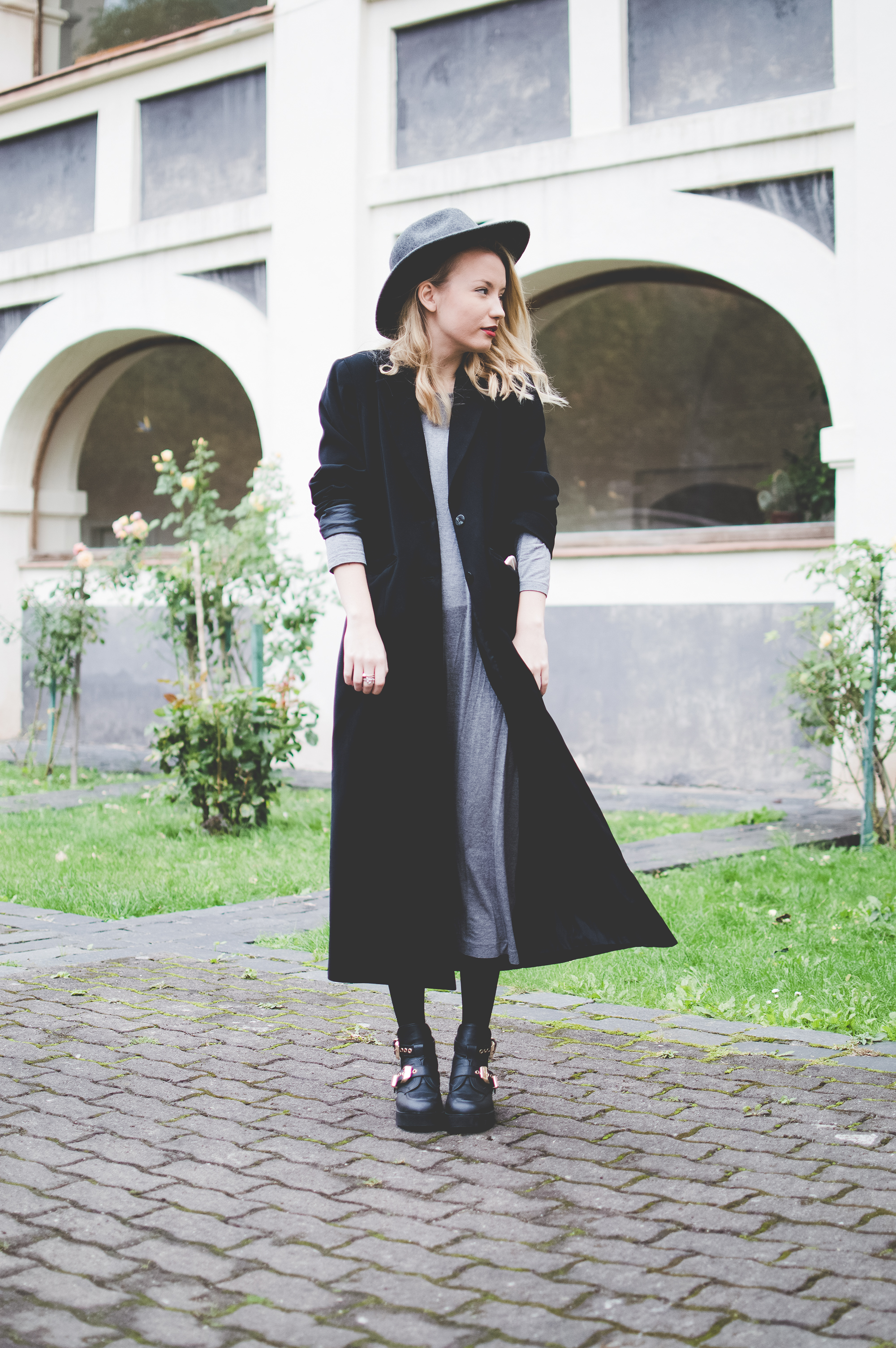 ootd, fashion blogger, vilnius, blog, blog design, hm, boots, black coat, blond