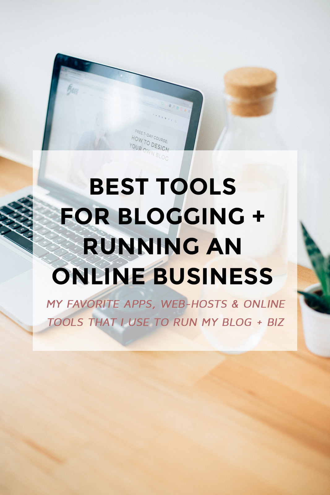 I collected some of my favourite tools for bloggers & creatives that I personally use on everyday basis. Click through to find out how you can help yourself and your blog to grow faster with the help of these awesome tools! (blogging tips, business tips, online business, growing your blog, blogging 101)