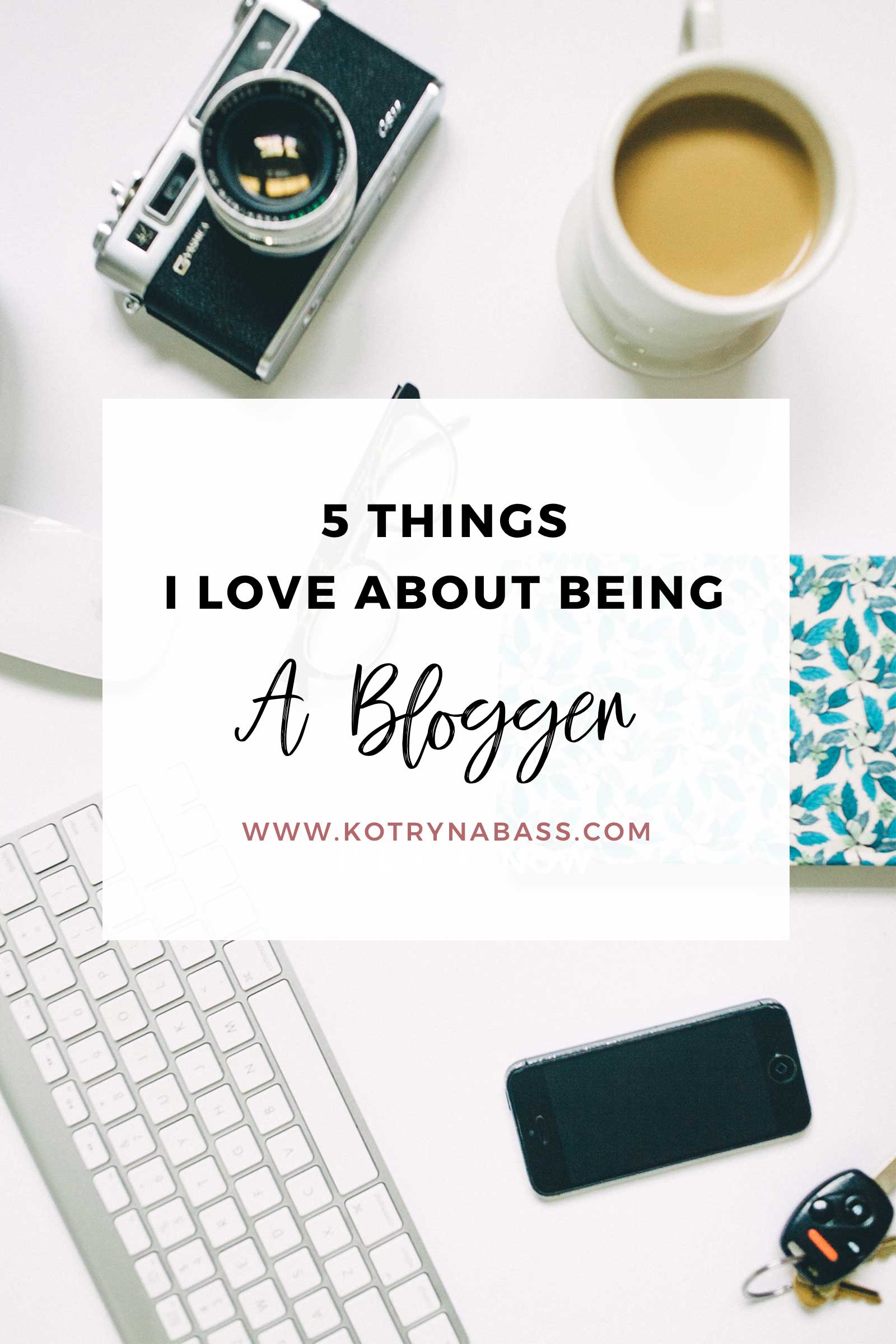 I couldn’t be more grateful to the blogging community for supporting me along the way and today I wanted to share 5 things I love about being a blogger.